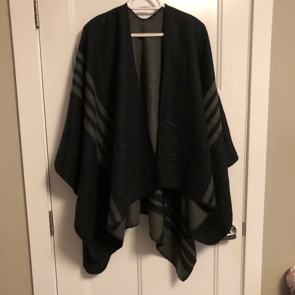 Barely used poncho / wearable blanket